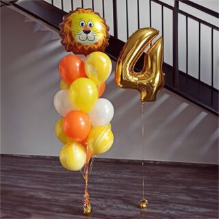 Композиция шаров с цифрой 4 и львом