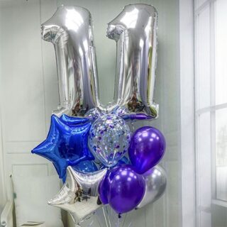 Композиция шаров с цифрами 11 синие фиолетовые и серебряные