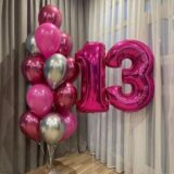 Композиция шаров с цифрами 13 фуксия и серебро