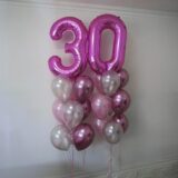 Композиция шаров с цифрами 30 в розовой гамме