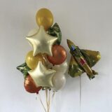 Композиция шаров с самолетом в камуфляжной гамме