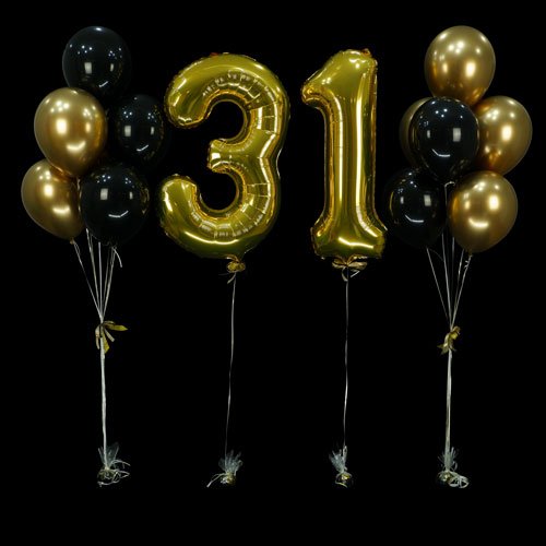 композиция шаров с цифрами 31 черно золотая