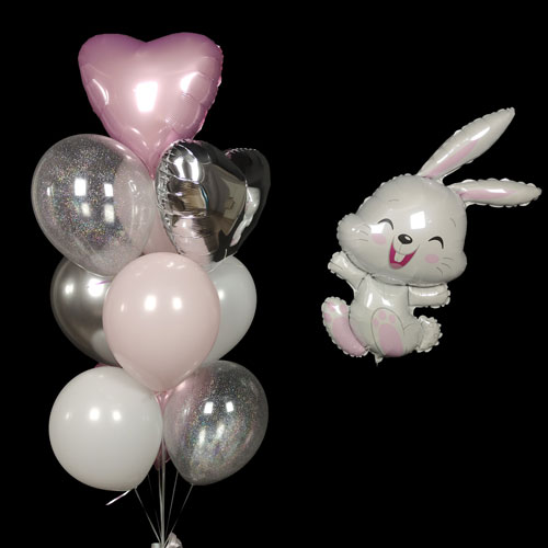 композиция шаров с зайчиком и сердцами