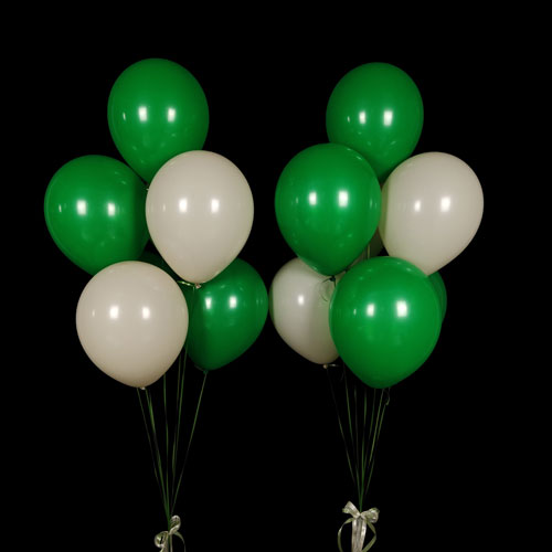 фонтаны шаров кремовый и зеленый клевер