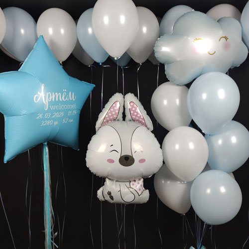 композиция шаров с зайчиком облаком и звездой голубая
