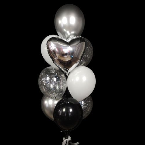 композиция шаров с серебряным сердцем черный белый серебро