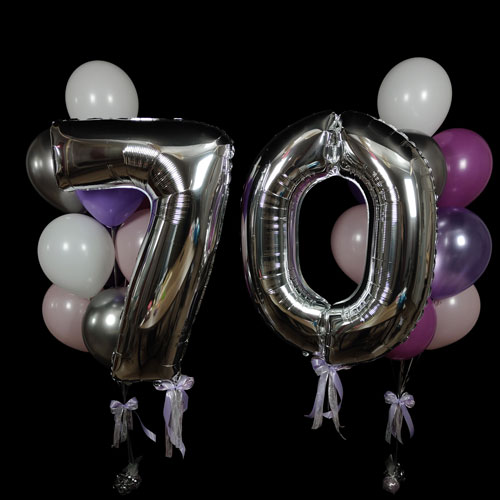 композиция шаров с цифрами 70 в сиренево розовой гамме