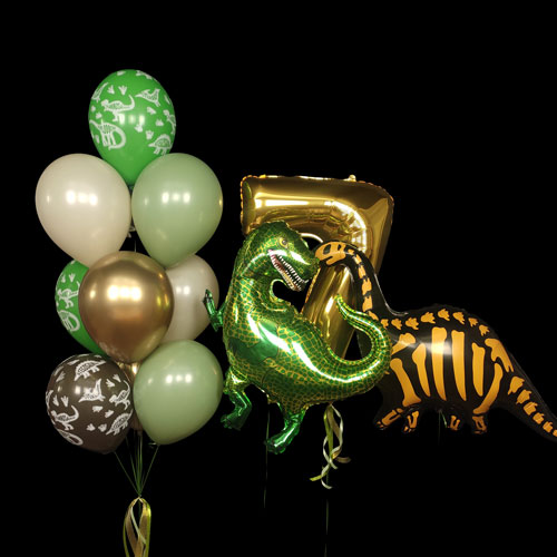 композиция шаров с цифрой 7 и динозаврами